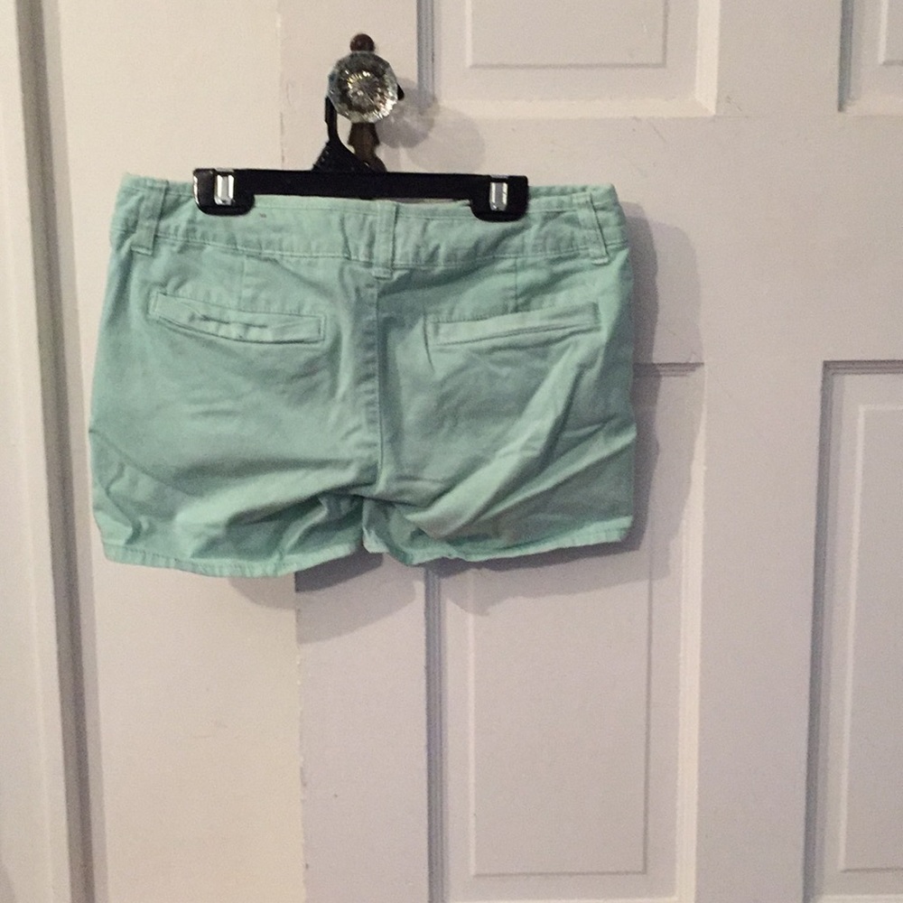 Shorts - Picture 2 of 5